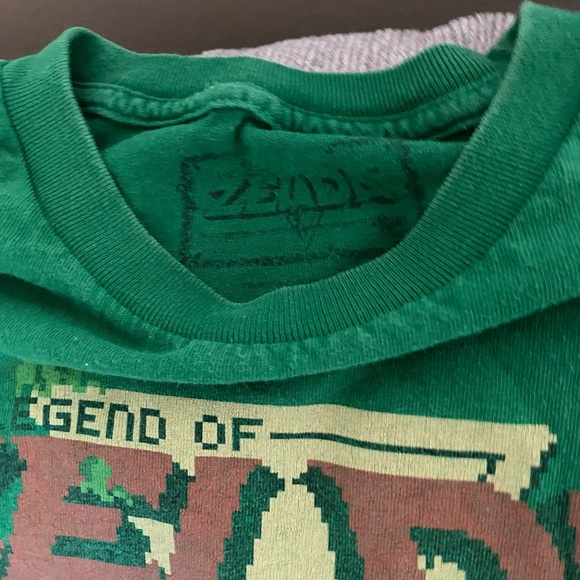 Legends of Zelda T-shirt - Small - Picture 2 of 3